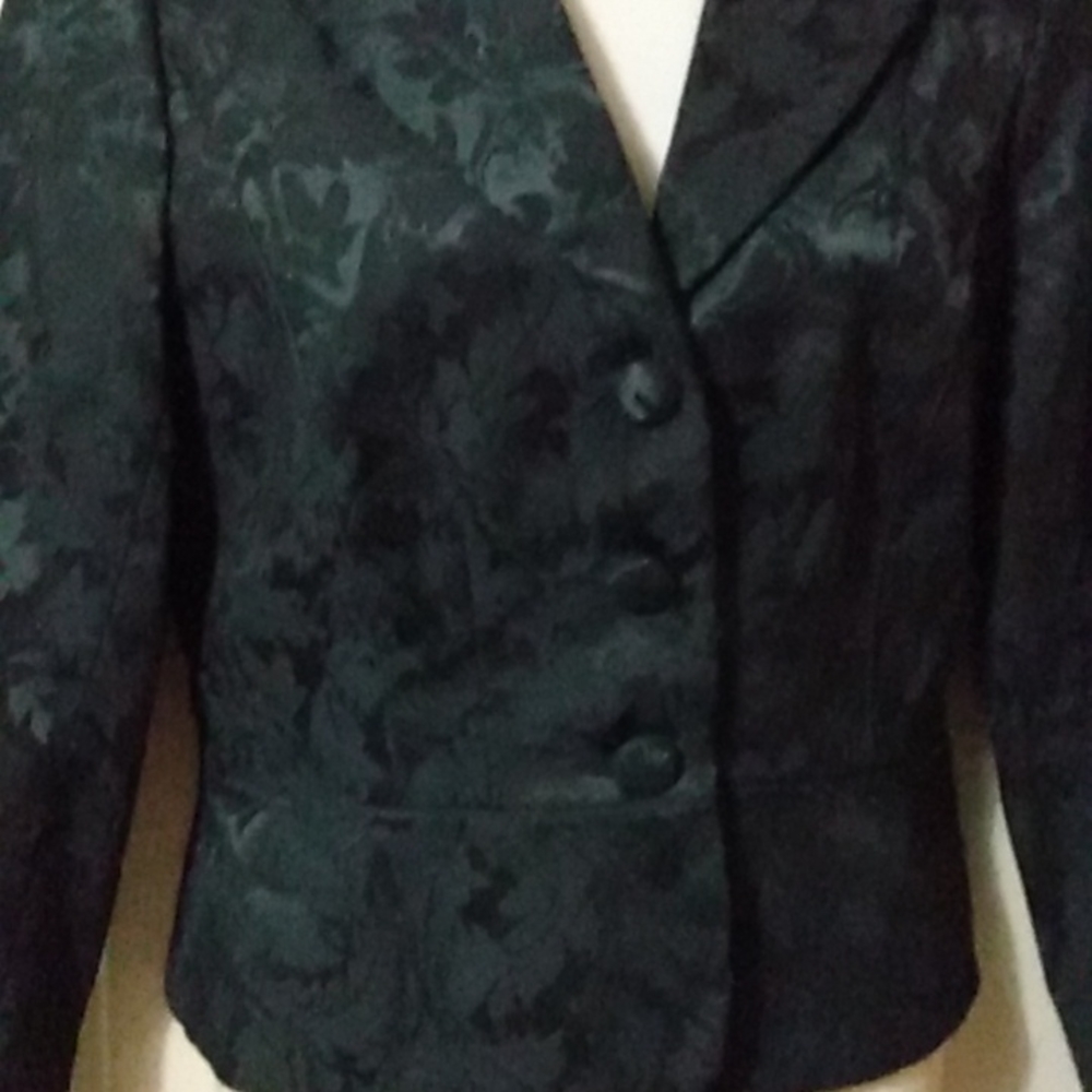 Gorgeous brocade jacquard black coat blazer